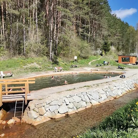 Family S Výhľadom Na Choč *