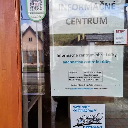 Family S Výhľadom Na Choč