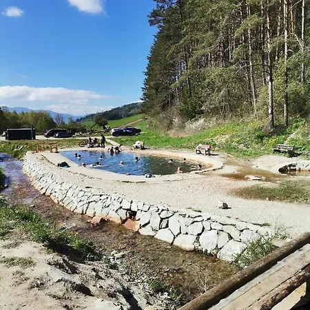 Family S Výhľadom Na Choč Appartamento