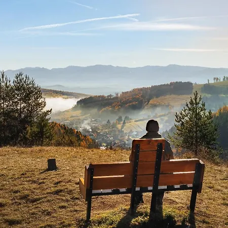 Family S Vyhladom Na Choc 아파트 *